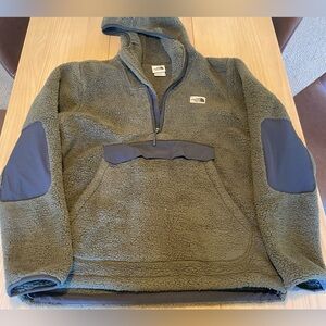 North face Sherpa, size medium